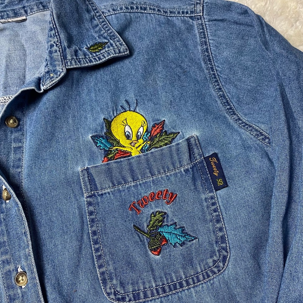 90s Vintage Tweety Bird Looney Tunes Denim Button Down
